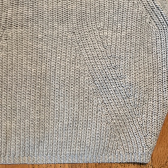 Aritzia Sleeveless Knit Grey Top - Picture 4 of 8